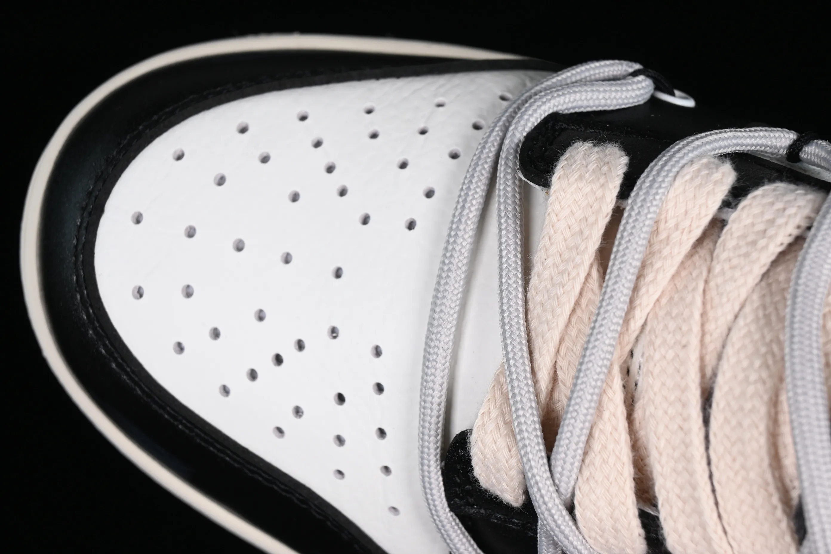 All Categories Nk SB Dunk Series Nk SB Dunk Low Low-top sneakers Nk Dunk Low Retro Panda Prank Space Exploration Star Trek Customized version of deconstructed straps retro distressed Panda low-top sneakers DJ6188-003